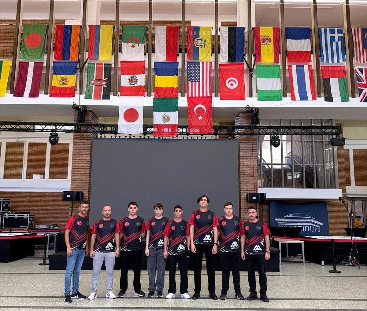 Bilecik Öğrencileri ROBOCHALLENGE-25\'te Başarı Elde Etti