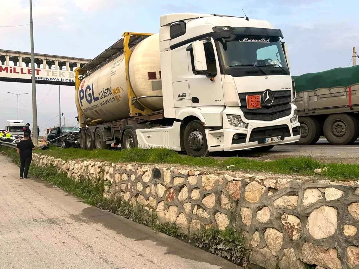 Sakarya\'da Kaza: 3 Yaralı