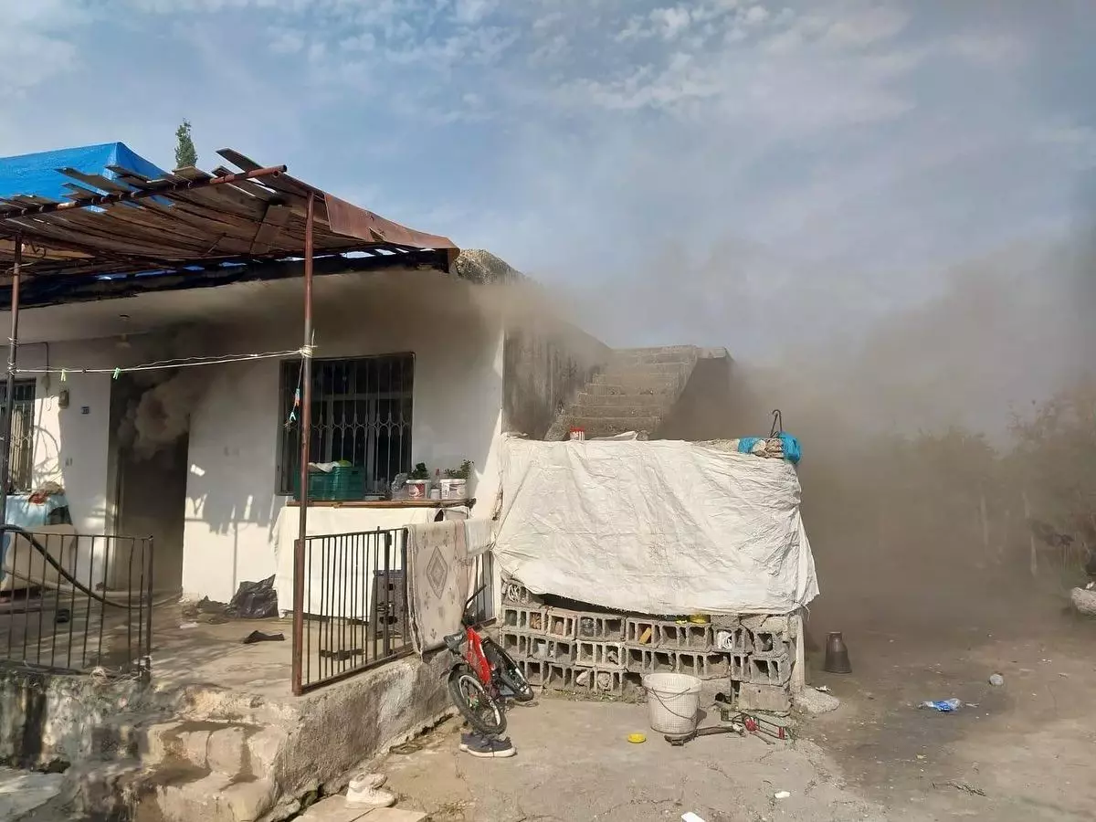 Hatay\'da Müstakil Evde Yangın