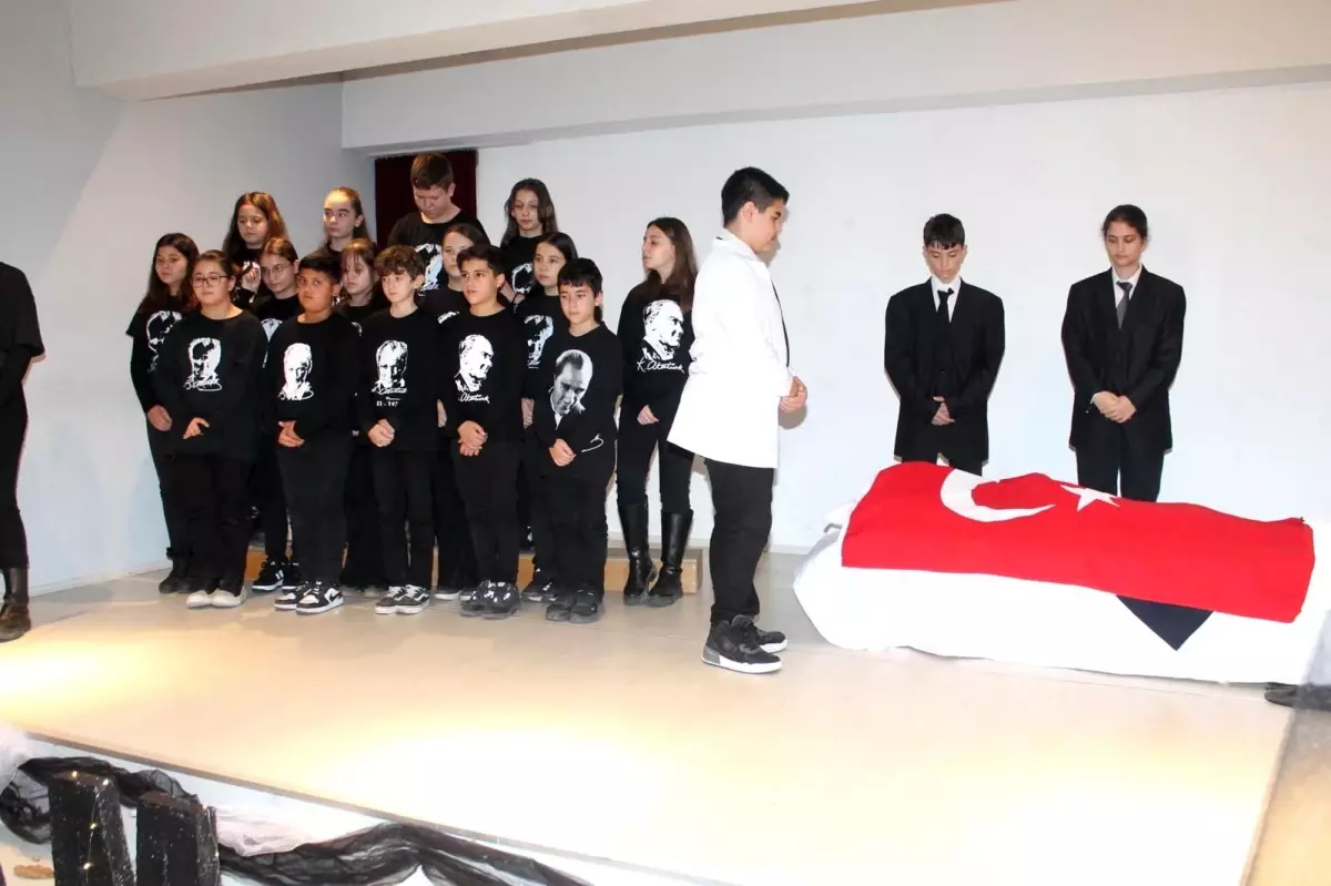 Manyas\'ta Atatürk\'ü Anma Töreni Düzenlendi