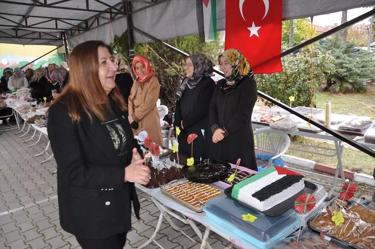 Gümüşhacıköy\'de Filistin\'e Kermes