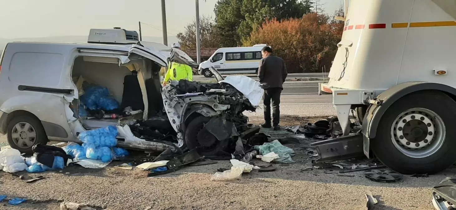 Kahramankazan\'da Feci Kaza: 3 Kişi Hayatını Kaybetti