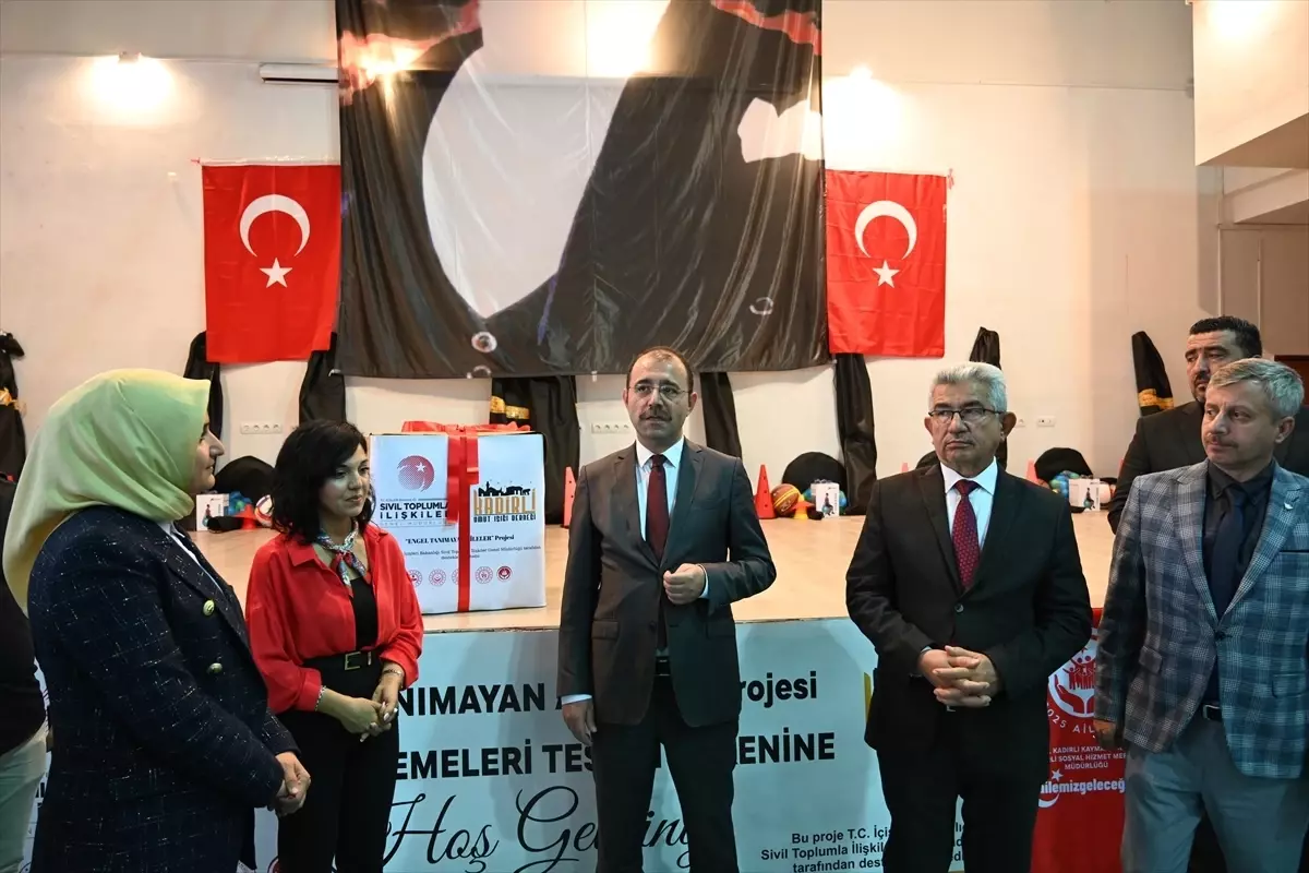 Engel Tanımayan Aileler Projesi: Spor Malzemesi Desteği