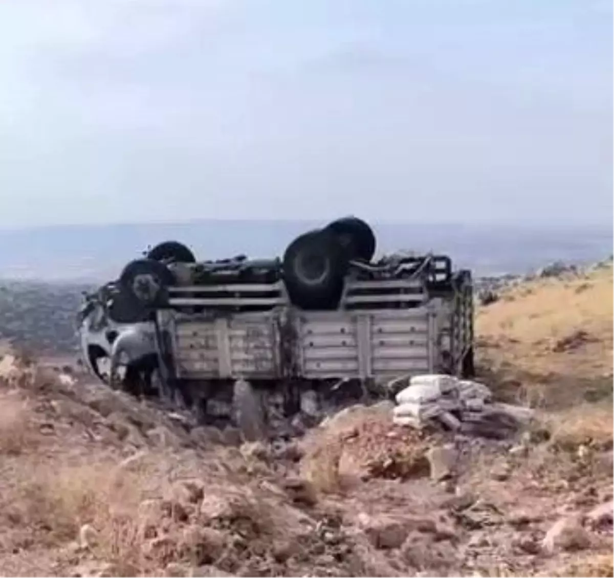 Kahta\'da Kamyonet Ters Döndü: 5 Yaralı