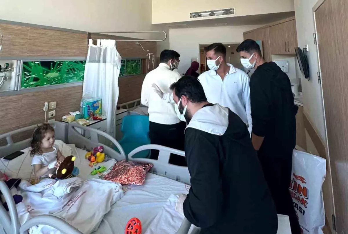 Gençler Lösemili Çocuklar İçin Moral Verdiler