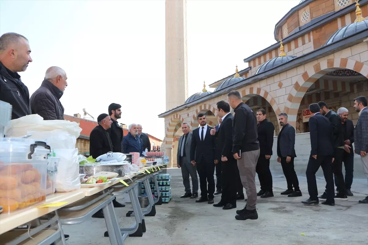 Karlıova\'da Gazze İçin Kermes Düzenlendi