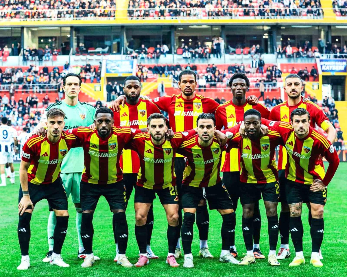 Kayserispor Süper Lig\'de İkinci Oldu