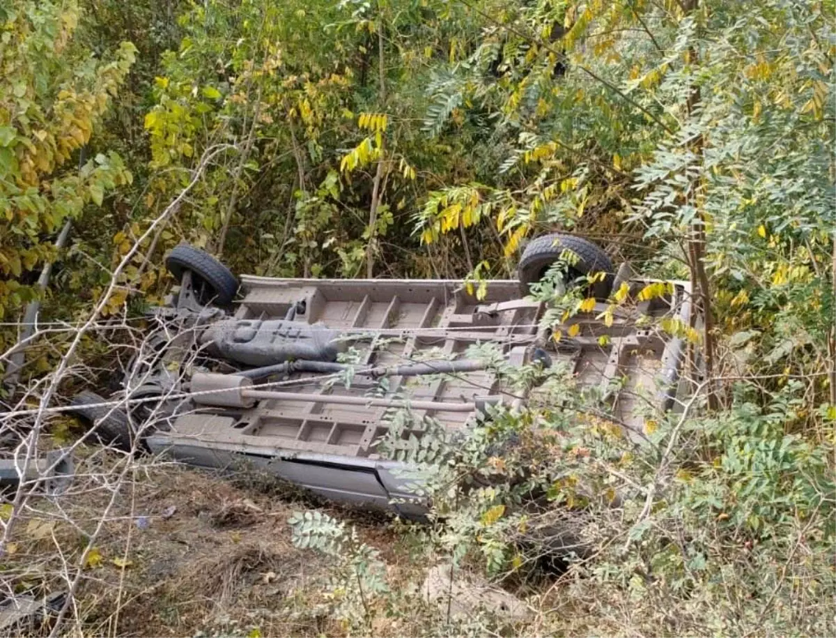 Malatya\'da Minibüs Devrildi: 3 Yaralı