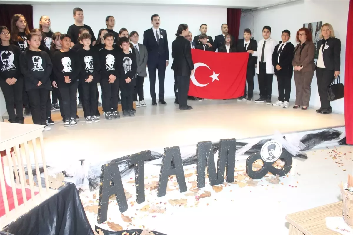 Manyas\'ta Atatürk Anma Töreni Düzenlendi