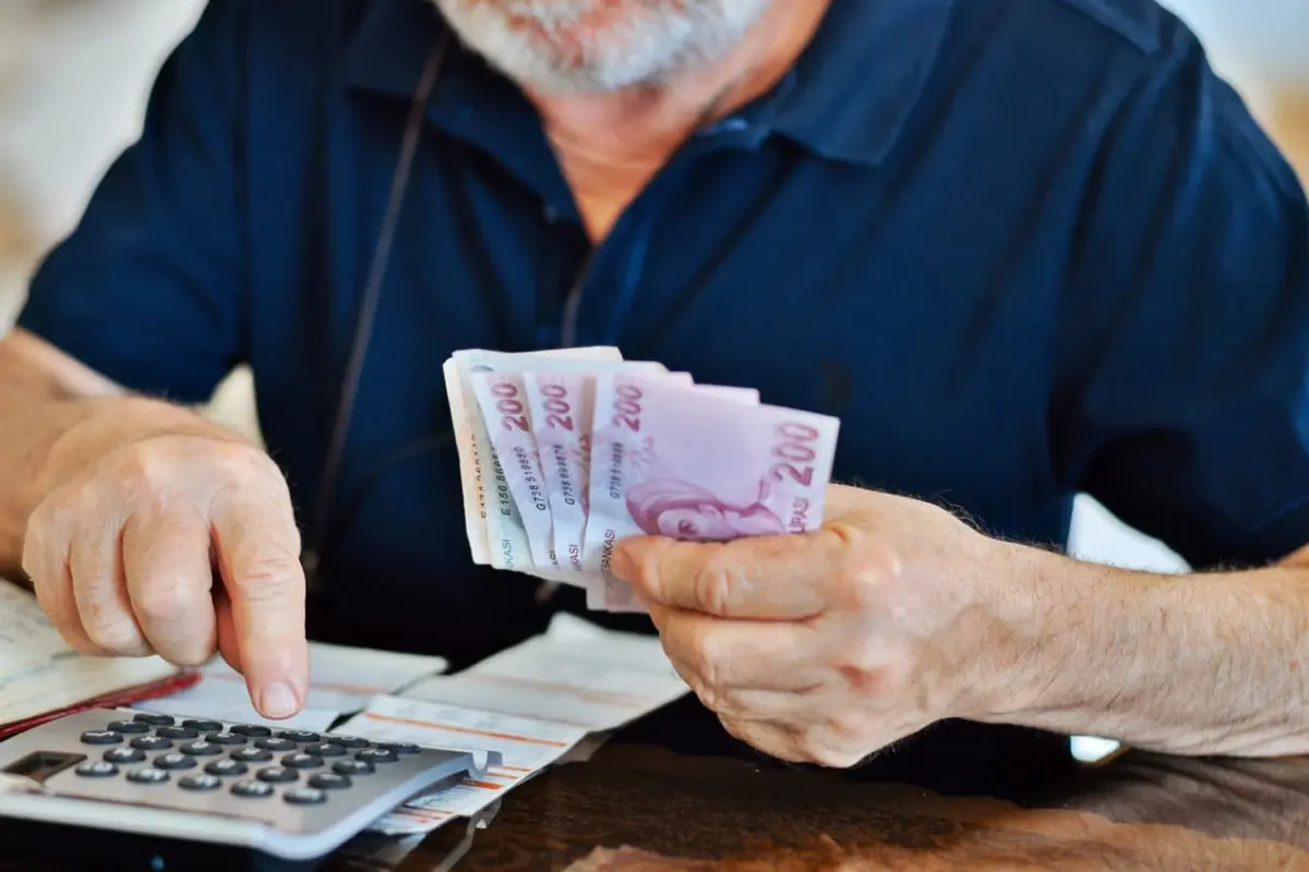 Merkez Bankası\'nın enflasyon tahmini değişti! İşte yeni orana göre emekliye yapılacak zam