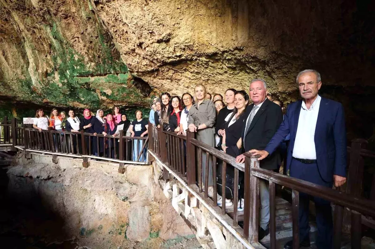 Merkezefendi Belediyesi\'nden Kadınlara Özel Pamukkale Turları
