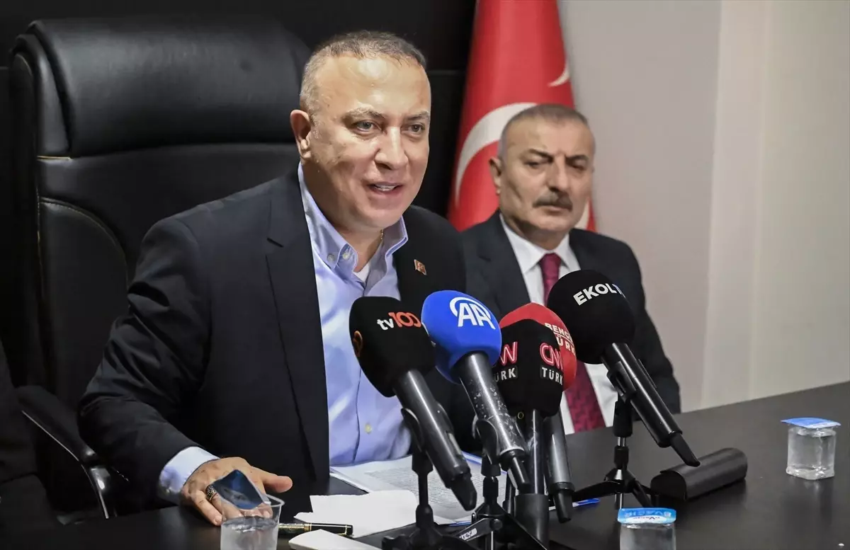 MHP Genel Başkan Yardımcısı Yönter, partisinin Çekmeköy İlçe Başkanlığını ziyaret etti Açıklaması