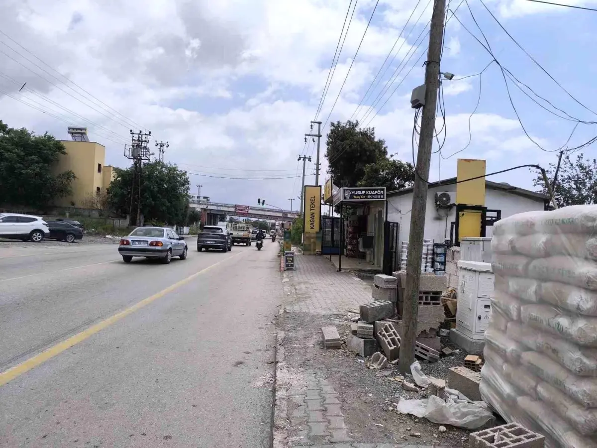 Hatay\'da Motosiklet-Otomobil Kazası