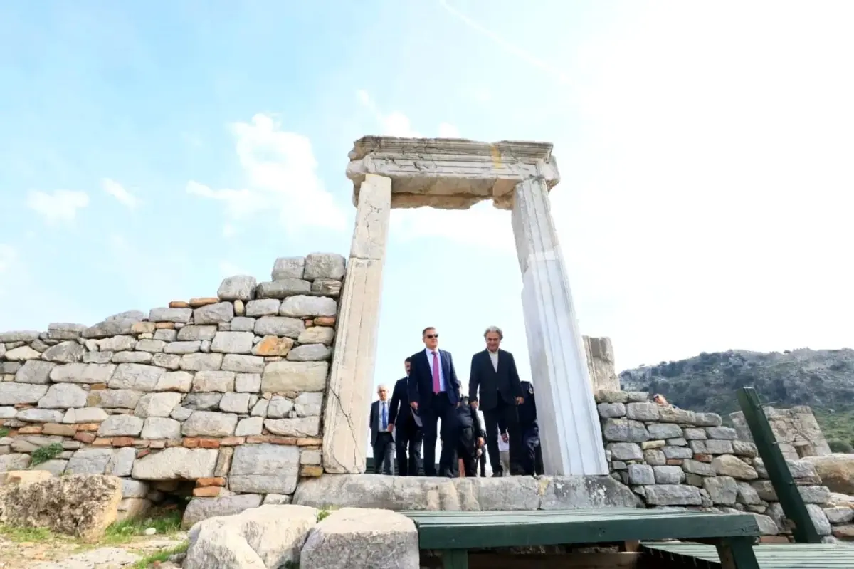 Vali Akbıyık\'tan Kaunos Ziyareti