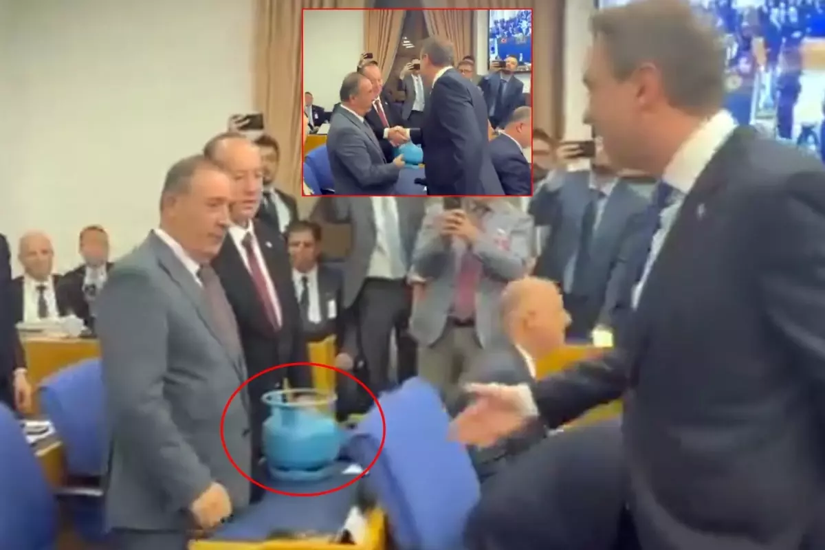 \'\'Mutfakta tüp boş\'\' diyen CHP\'li Akay\'a Bakan Bayraktar\'dan yanıt: Çünkü doğalgaz kullanıyorlar