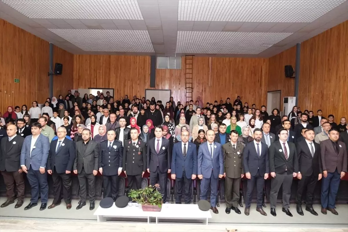 Orhaneli\'de Atatürk\'ü Anma Töreni