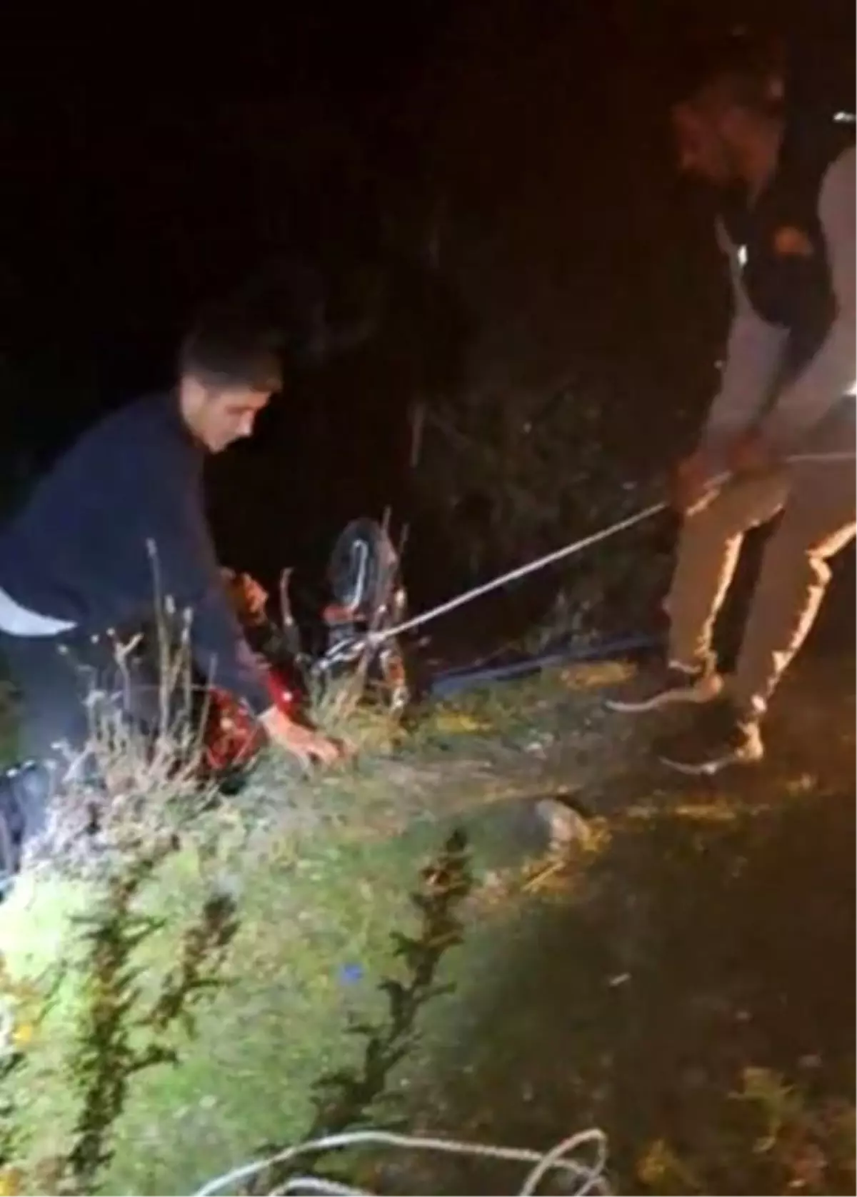 Osmaniye\'de Motosiklet Kazası: Sürücü Uçurumdan Kurtarıldı