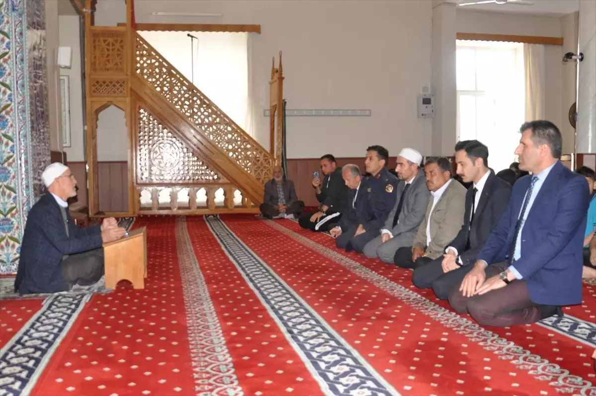 Şehit Üsteğmen Mehmet Sakallı Beydağ\'da dualarla anıldı