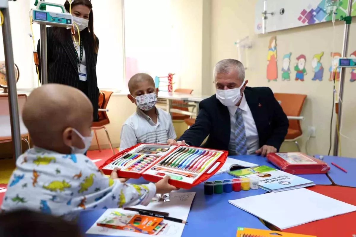 Şahinbey Belediye Başkanı Lösemili Çocukları Ziyaret Etti