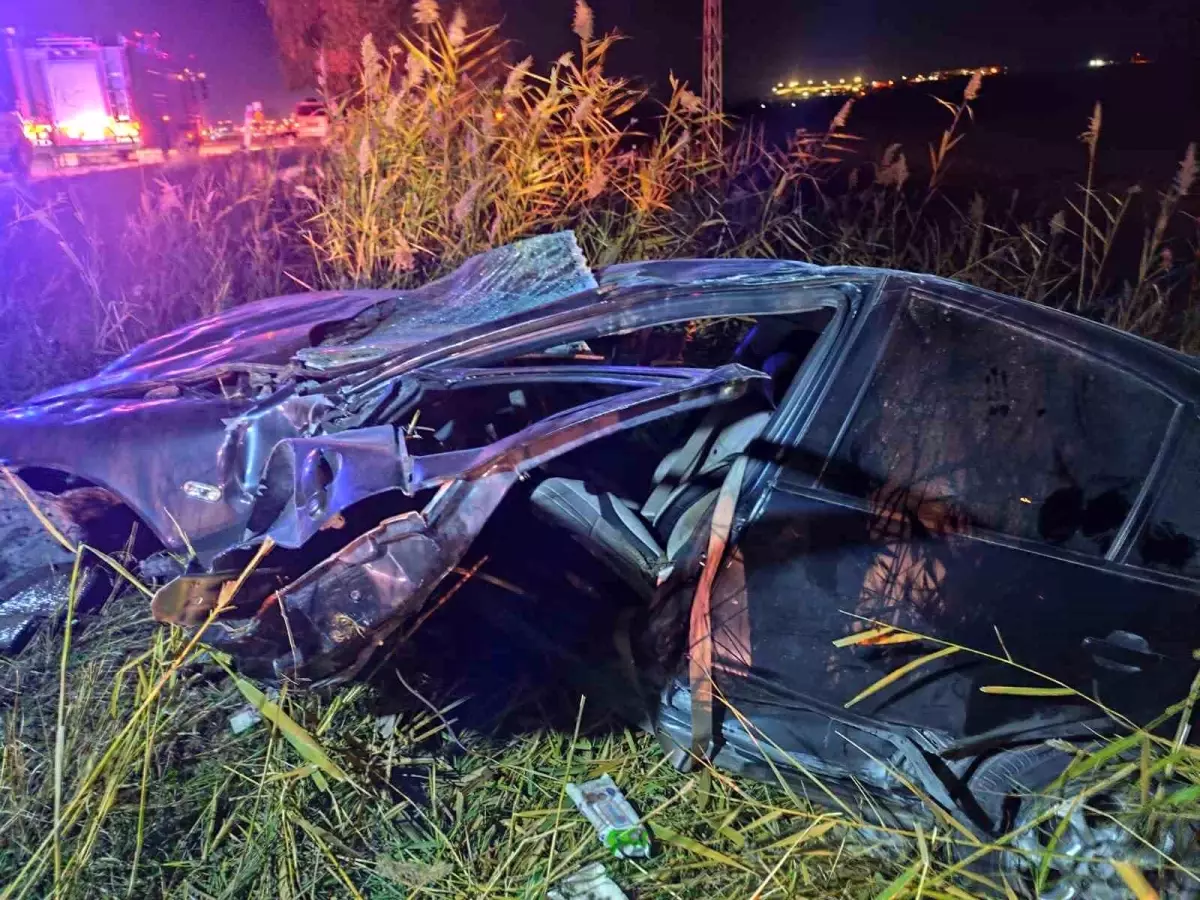 Sungurlu\'da Takla Atan Otomobil Hurda Yığınına Döndü, 1 Yaralı