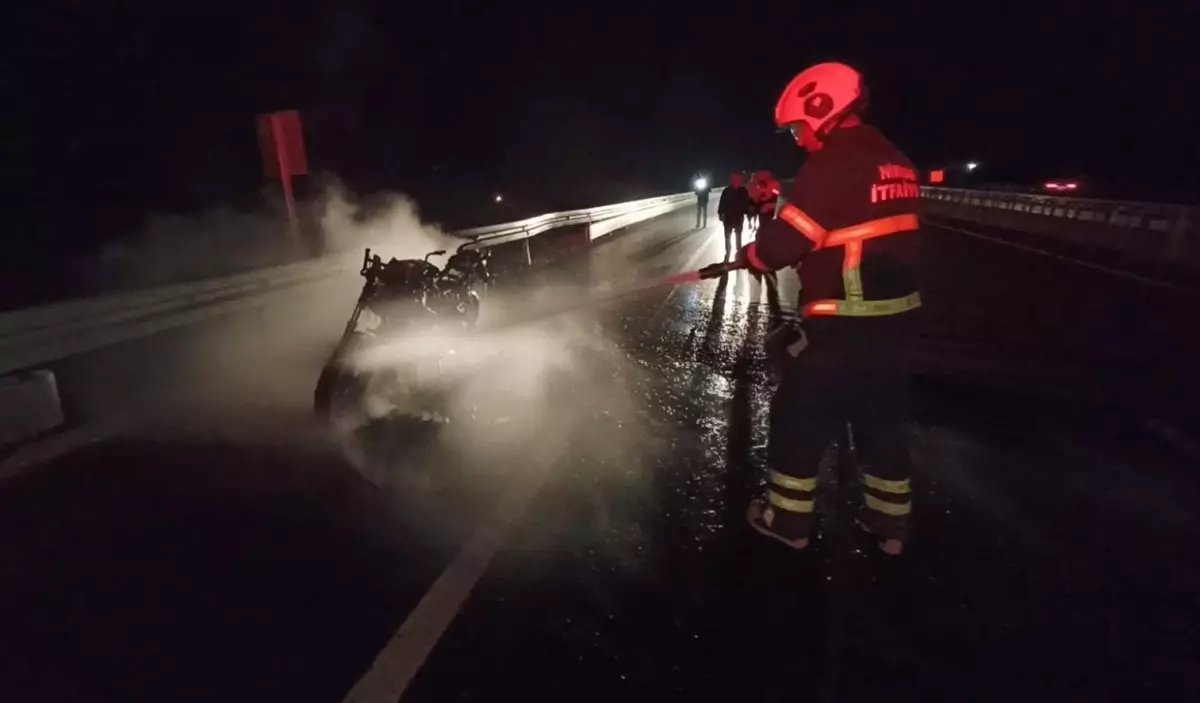 Niksar\'da Motosiklet Alev Alev Yandı