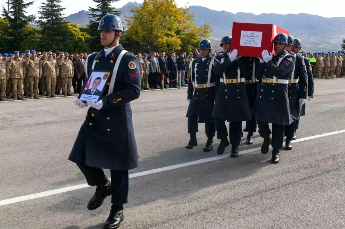 Tunceli\'de Trafik Kazası: Jandarma Uzman Çavuş Haydar İbrahim Yılmaz Hayatını Kaybetti