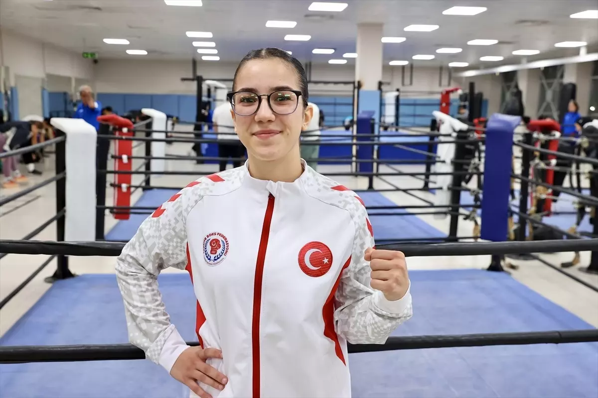 Yıldız Kadınlar Boks Takımı Avrupa Şampiyonası\'na Hazırlanıyor