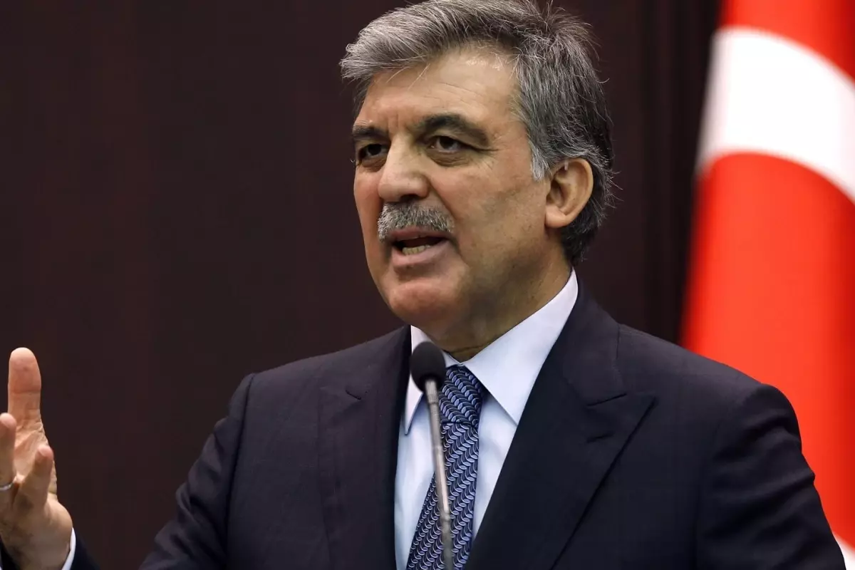 Abdullah Gül\'den dikkat çeken İngilizce paylaşım