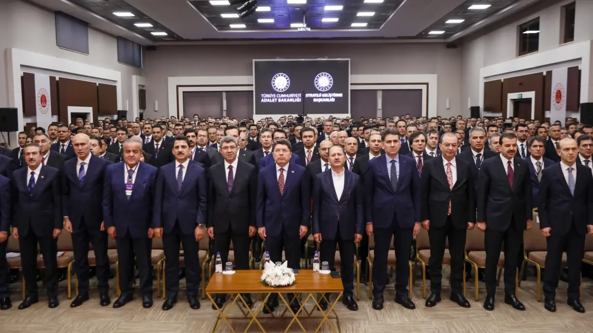 Adalet Bakanı Tunç: Kocaeli\'deki yangınla ilgili 3 savcı görevlendirildi