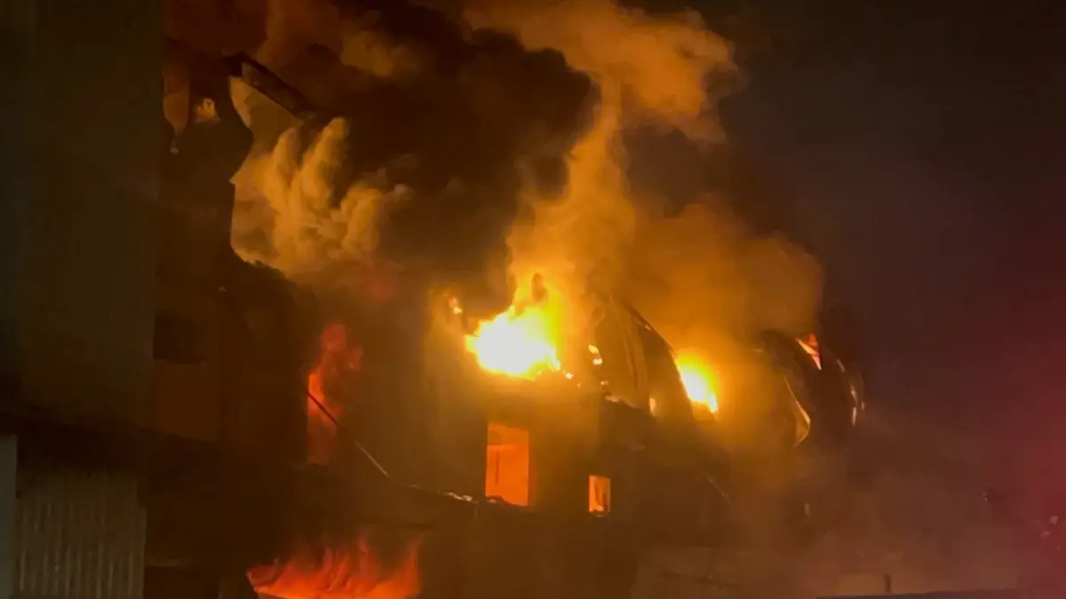 Adana\'da Hırdavat Dükkanında Yangın