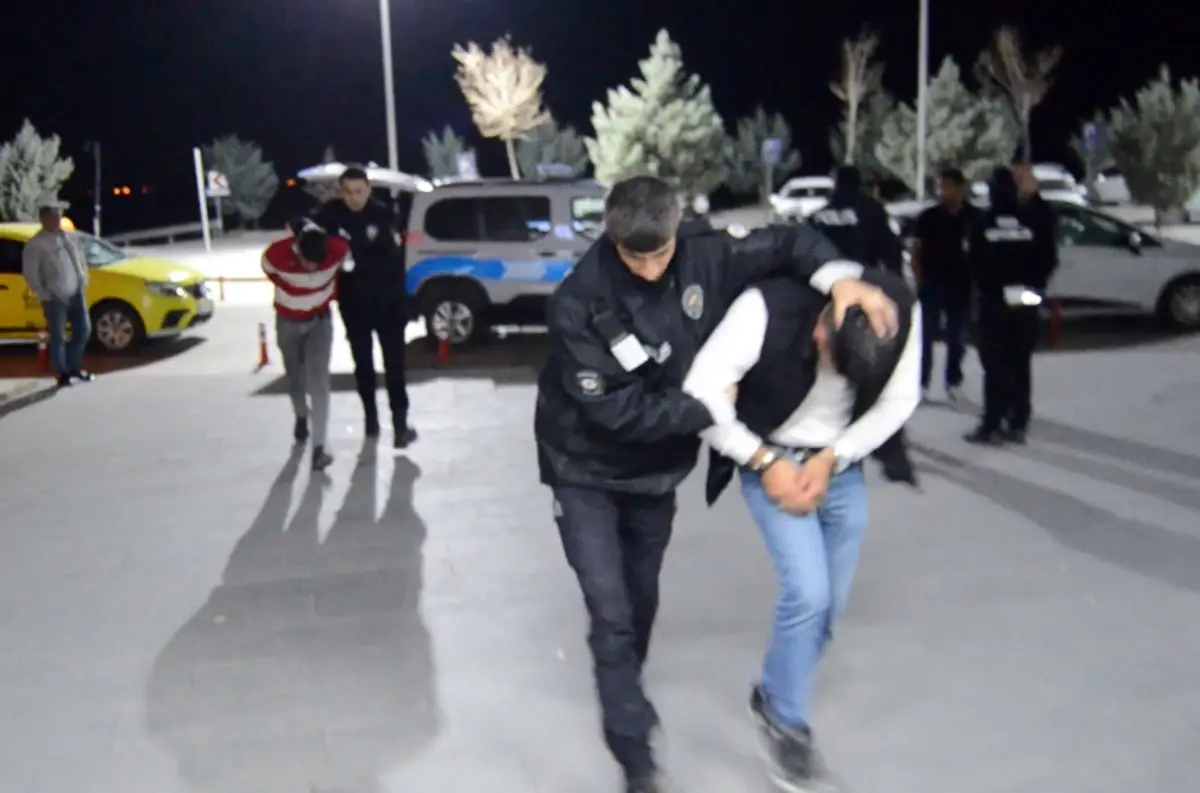 Alkollü Sürücü Takip Sonrası Kazada Yakalandı