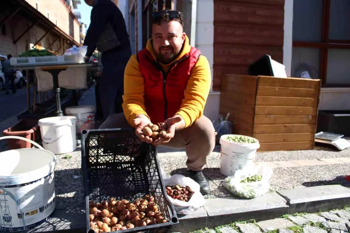 Şifalı Beşbıyık Meyvesi Pazar Tezgahlarında
