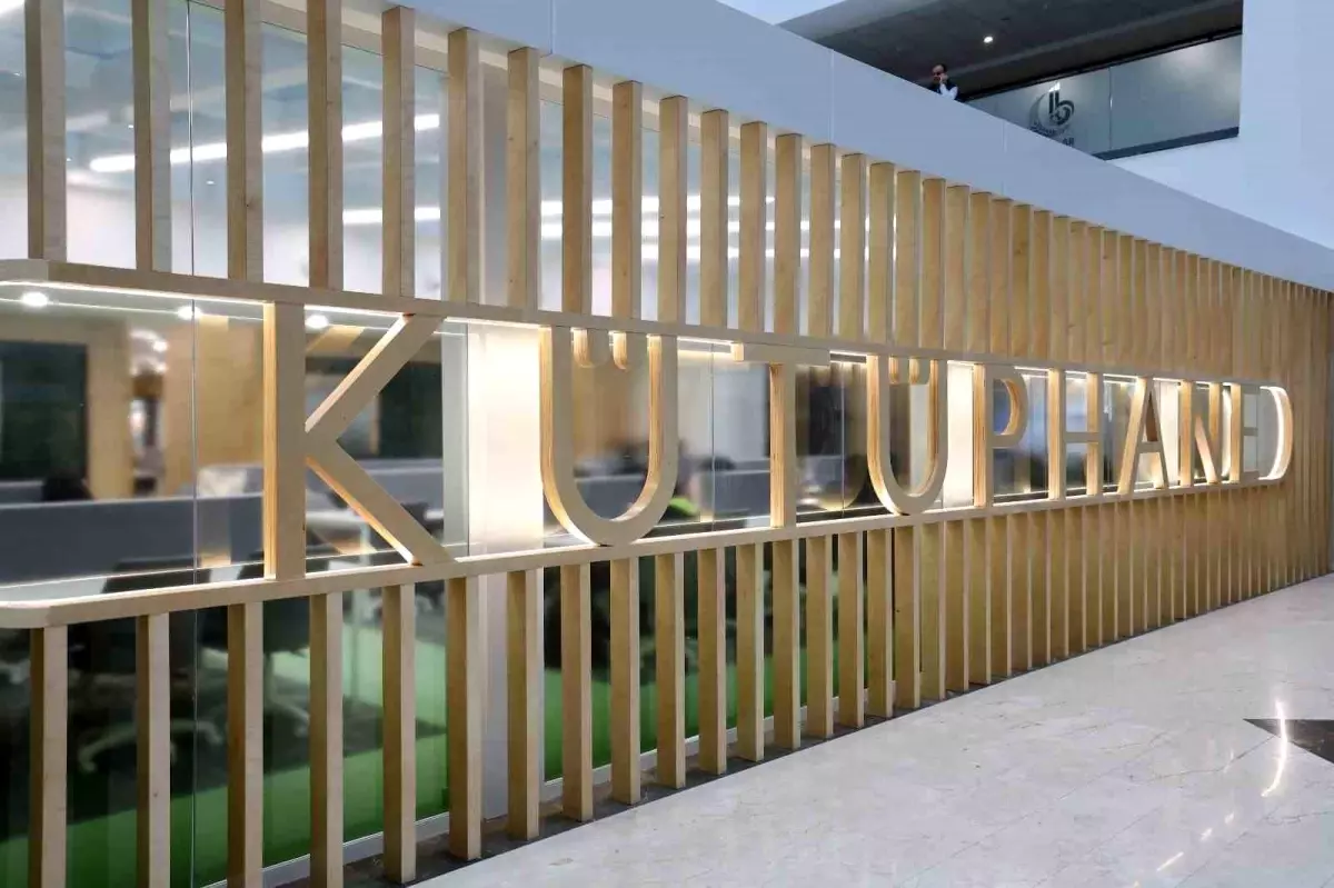 Bağcılar\'da 250 Kişilik Modern Kütüphane Hizmete Açıldı