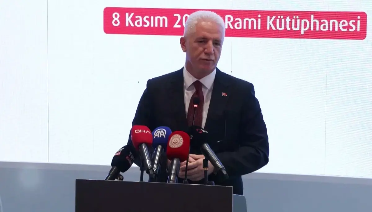 Bakan Göktaş ve Vali Gül, Fotoğraf Sergisini Açtı