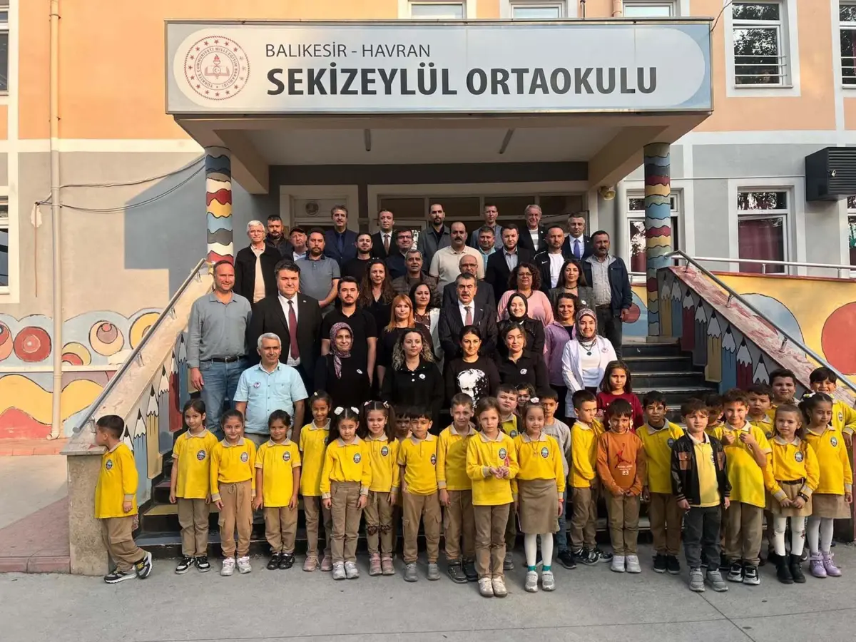 Bakan Tekin Havran\'da Esnafı Ziyaret Etti