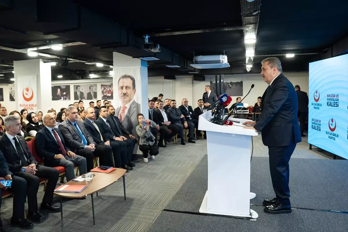 BBP Genel Başkanı Destici, partisinin "İç Anadolu Bölge Eğitim Toplantısı"nda konuştu Açıklaması