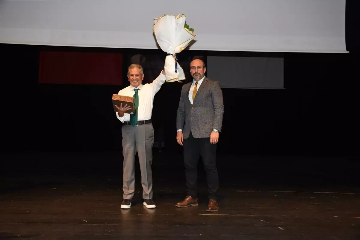 Bilecik\'te "Gerçek Atatürk\'ü tanımak ister misiniz?" söyleşisi