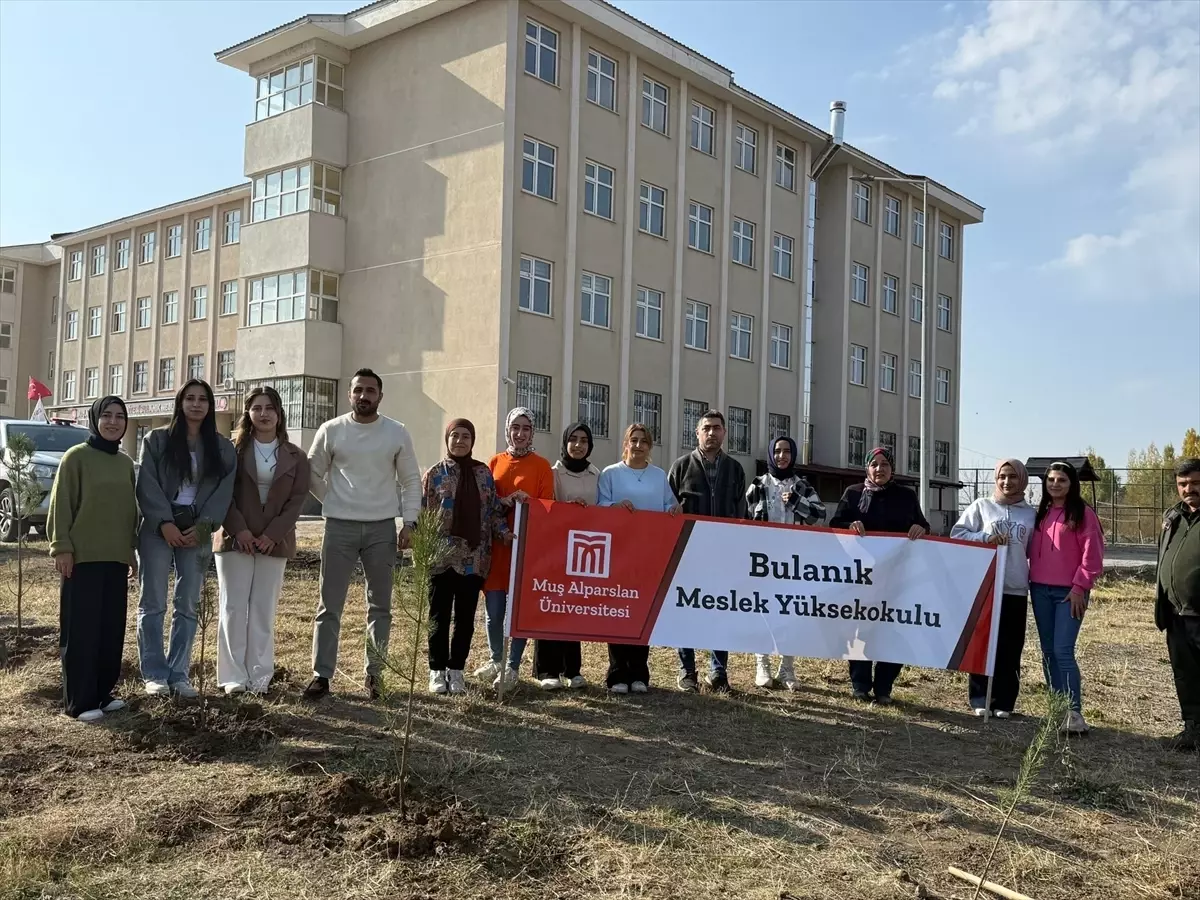 Bulanık\'ta Fidan Dikim Etkinliği