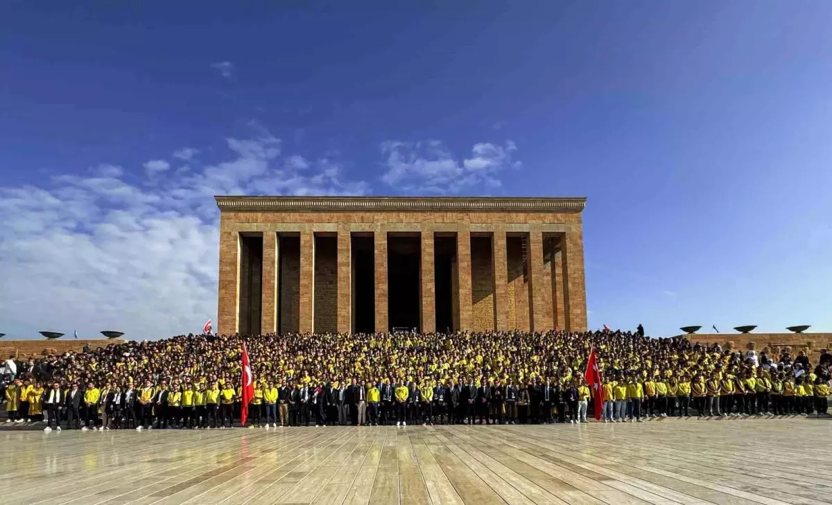 Fenerbahçeliler Anıtkabir\'de