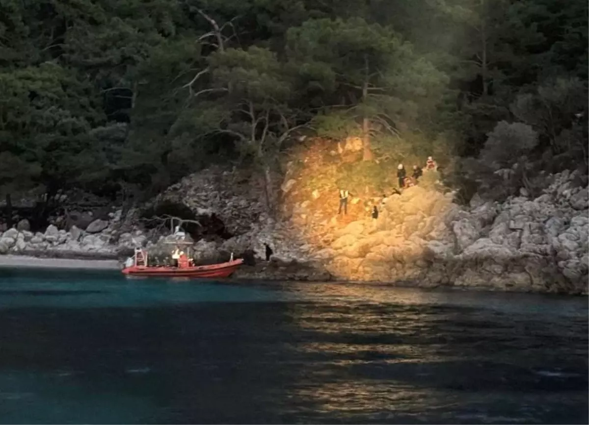 Fethiye\'de 21 Kaçak Göçmen Kurtarıldı