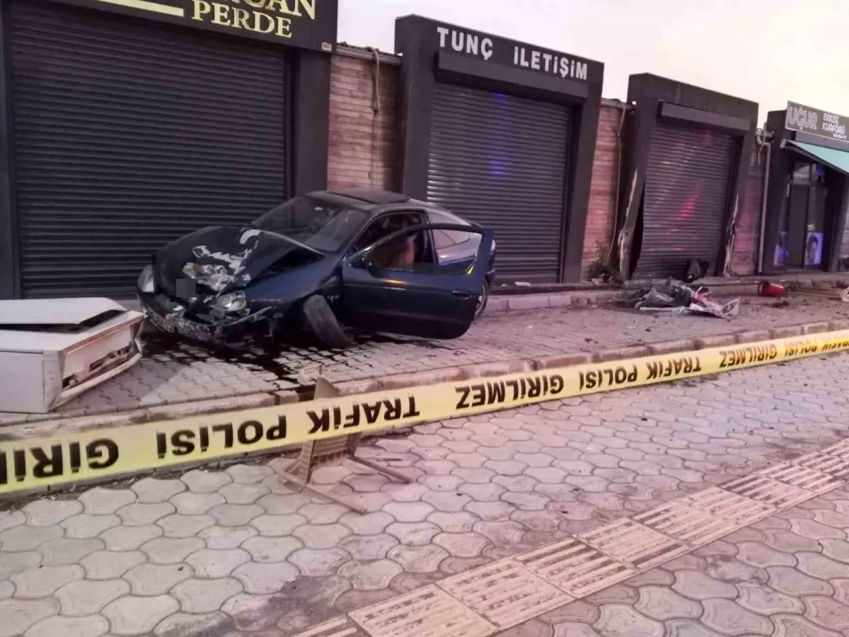 İskenderun\'da Otomobil Çocuğa Çarptı