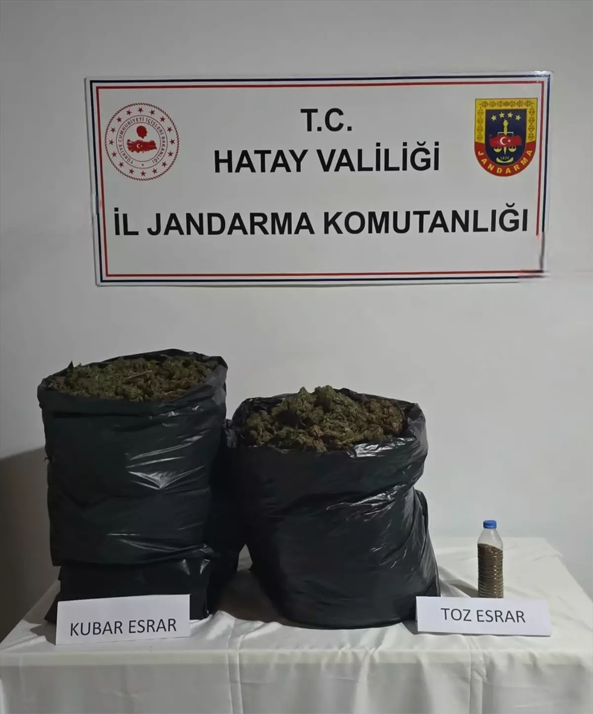 Samandağ\'da 12.25 kg uyuşturucu ele geçirildi