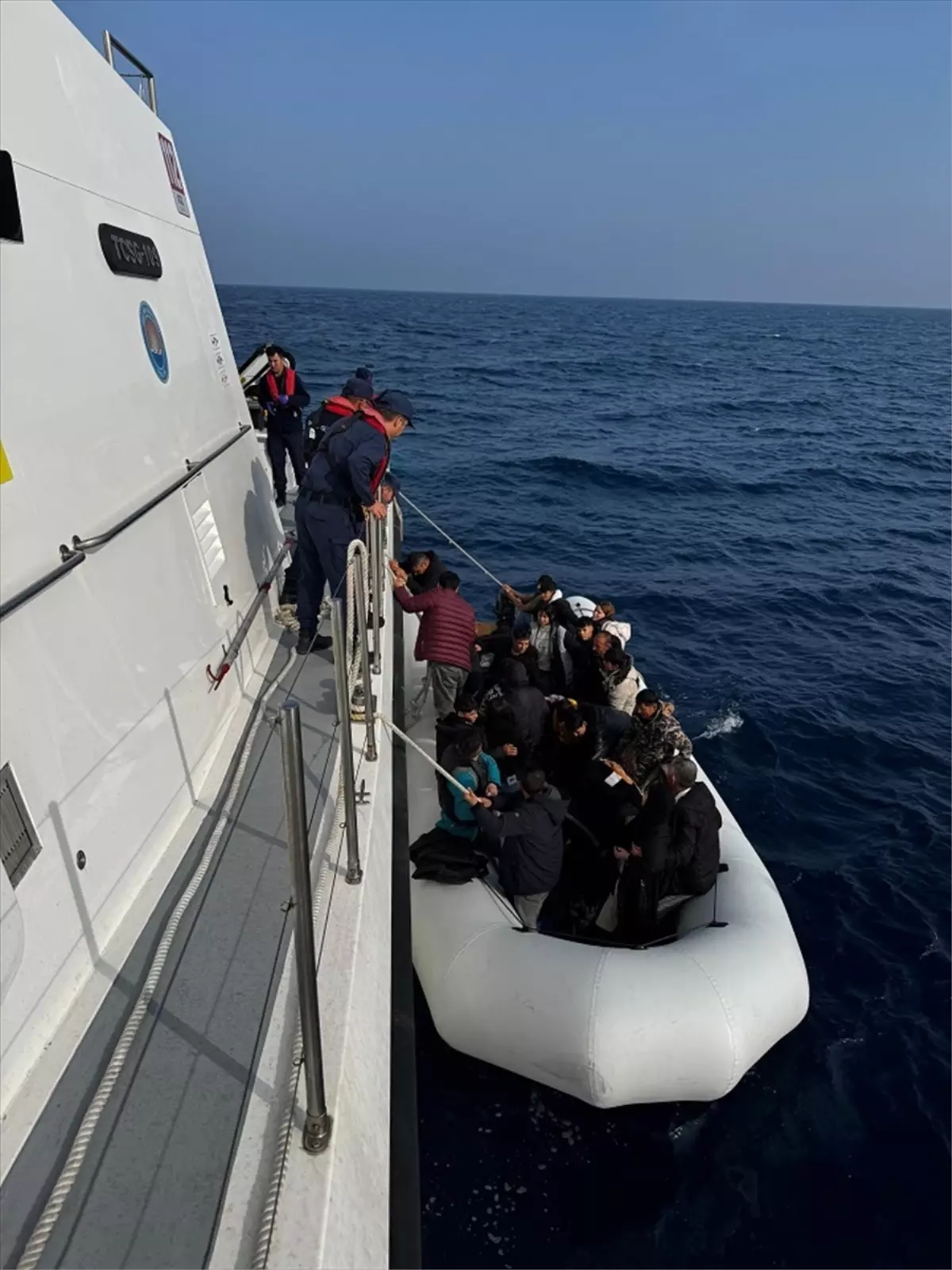 Seferihisar\'da Düzensiz Göçmen Kurtarıldı