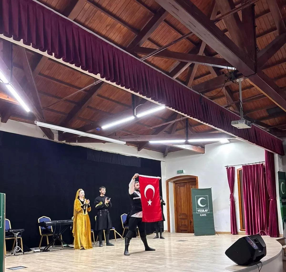 Yeşilay\'dan Sanatla Bağımlılıkla Mücadele