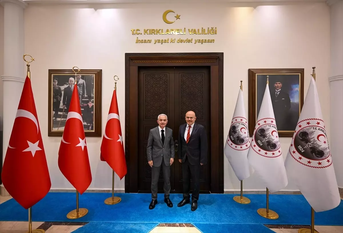 Vali Turan, Uzunköprü Kaymakamı\'nı Kabul Etti