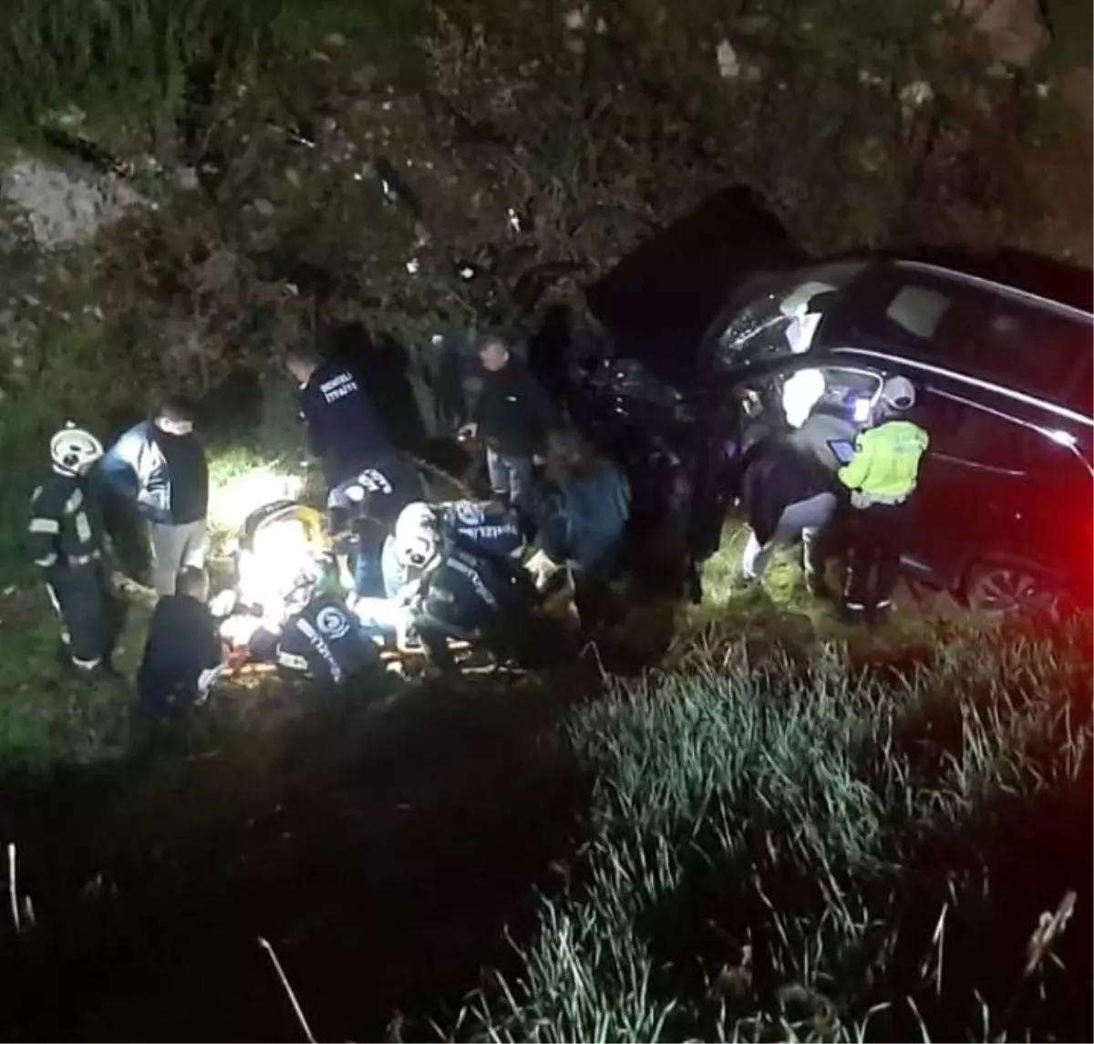 Denizli\'de Uçurumdan Düşen Sürücü Kurtarıldı