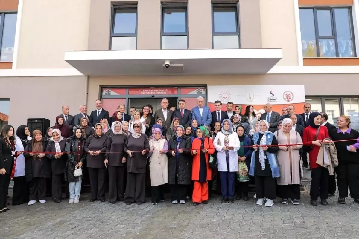 Kütahya Valisi Işın: "Kadınlarımız toplumun direğidir"