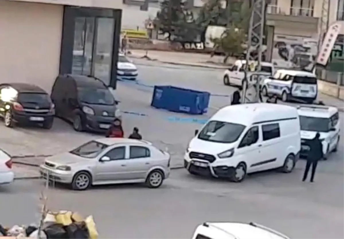 Malatya\'da Balkondan Düşen Koruma Memuru Hayatını Kaybetti