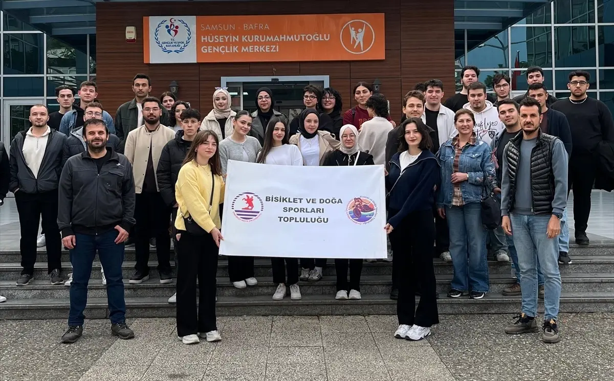 İkiz Tepenin İzinde: Doğa Yürüyüşü