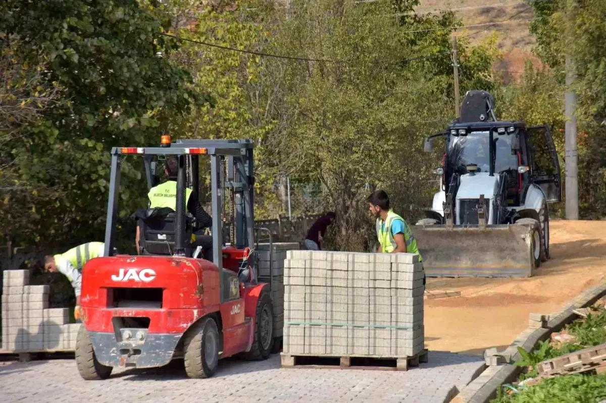 Bilecik\'te Kilit Parke Taşı Çalışmaları ile Sokaklar Güzelleşiyor